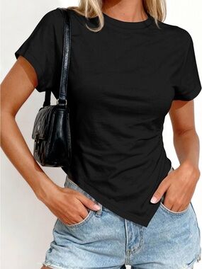 Women’s Black Short Sleeve Crewneck Tee